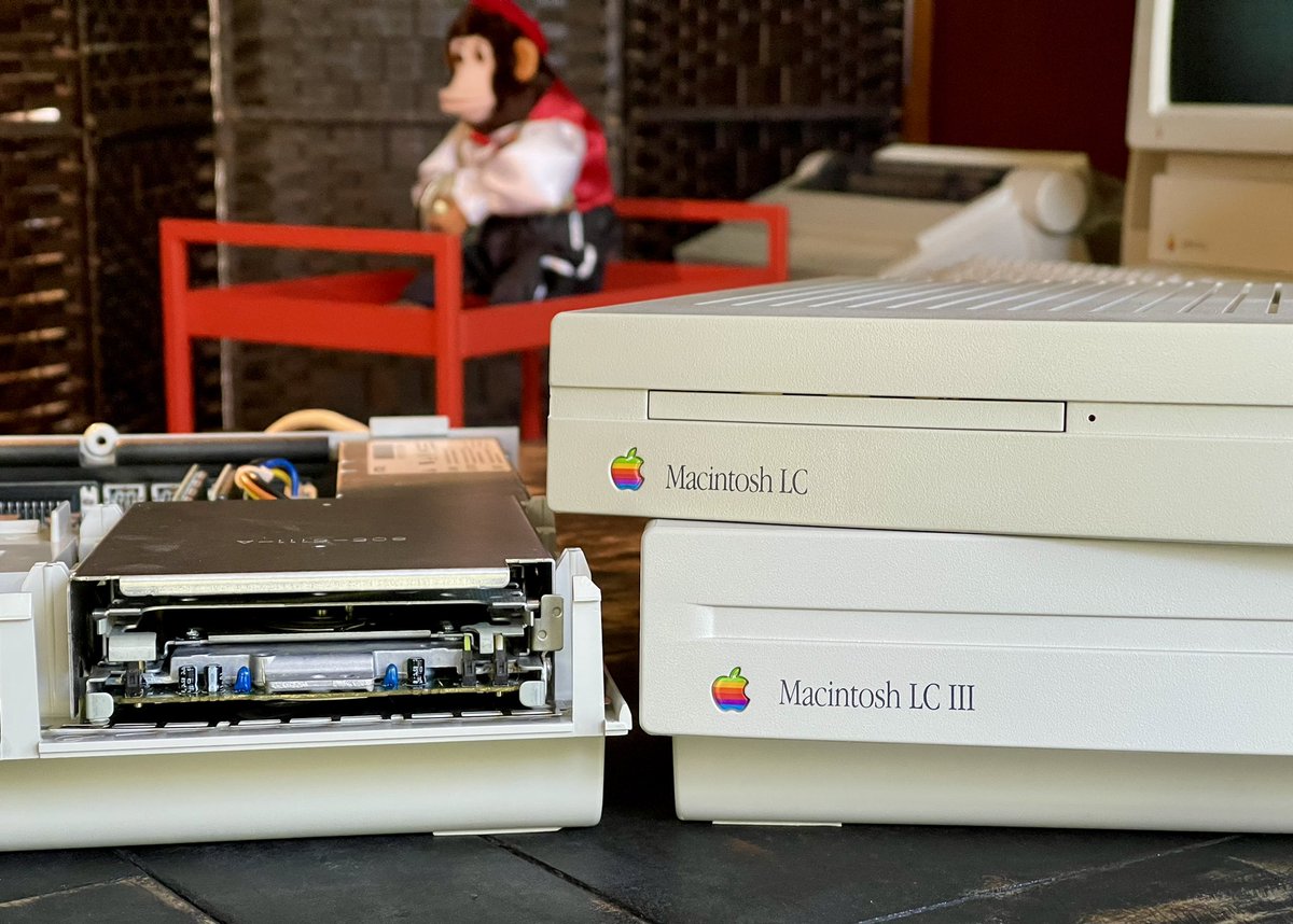 GarthBeagle's tweet photo. #macintoshrestoration #retrocomputing
#computerrestoration #antique
#classicmac #vintageelectronics https://t.co/WRduomOKOx