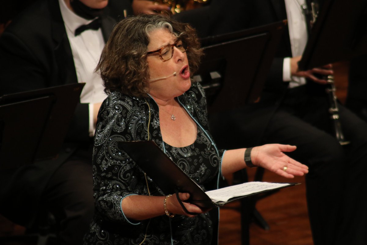 CSUFMusic's tweet photo. Dr. Nicole Baker performing William Bolcom's "Five Cabaret Songs" with #CSUFSymphonicWinds #CSUFMusic #CSUF #music #musicmajorlife https://t.co/mrCdGRF8dp