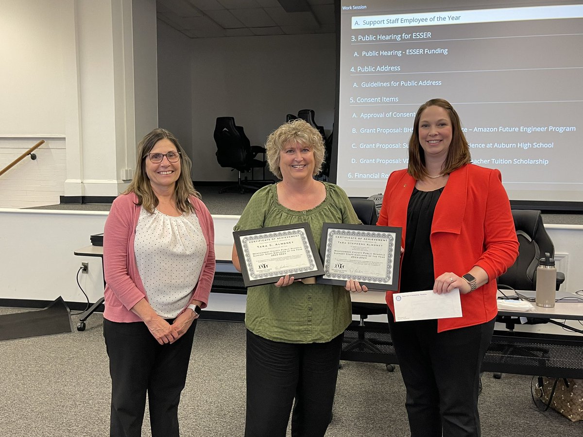 Congratulations to Tara on her public recognition as the MCPS Support Staff of the Year!  Thank you to the Christiansburg Rotary Club for your generous support of this program! <a href="/MCPSTechnology/">MCPS Technology</a> <a href="/mcps_va/">MCPS</a> #techsauce