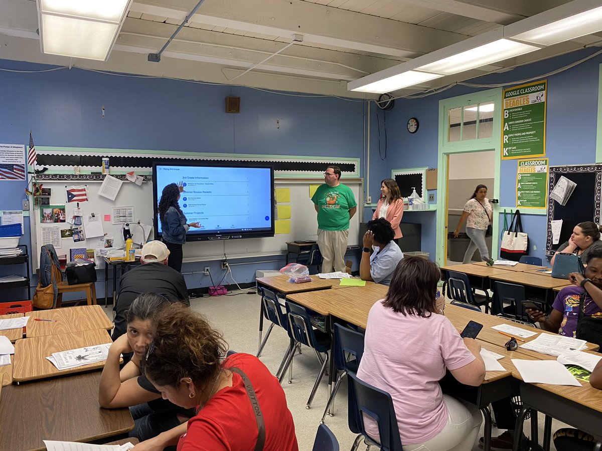 BridgedaleElem's tweet photo. Oh what a night! Our 1st Move Up Night was a success. @JasonJbeber @JPschools #successtobarkabout #beaglepride https://t.co/kFRA4cxbop