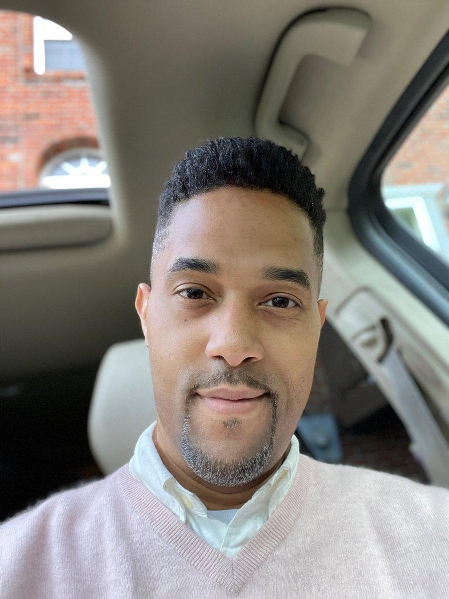 Emmai_Alaquiva's tweet image. 2 hours of sleep, 2 shots and one of the biggest speaking engagements to date! However, the highlight was exercising my right to VOTE. #movementwork #ElectionDay