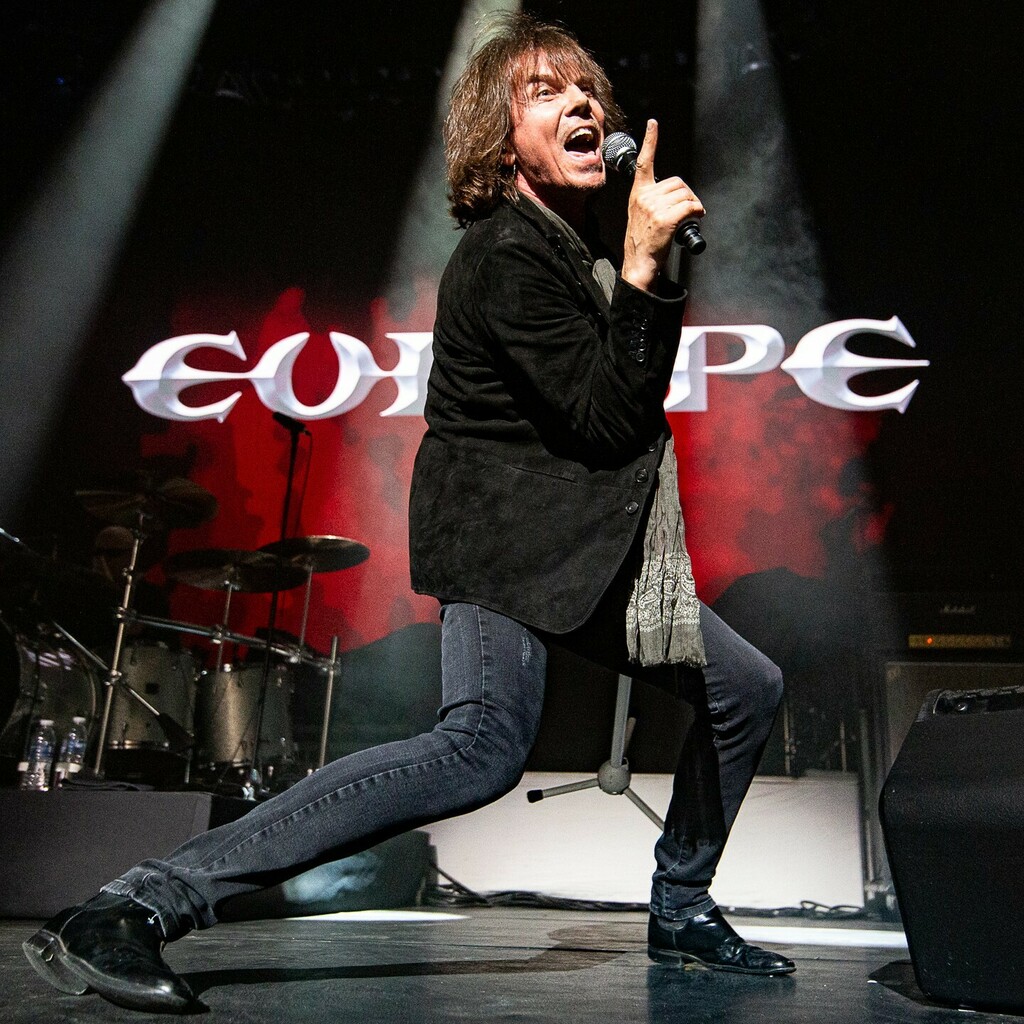snapagig1's tweet photo. "It's the Final Countdown..." Joey Tempest from @officialeuropetheband Live in Newcastle on the Whitesnake Farewell Tour. 

#Europetheband #JoeyTempest #Snapagig #FinalCountdown https://t.co/AoIhy8ZDq5 https://t.co/mGTCUCvOMu