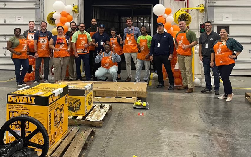 nancy_thd's tweet photo. Miami MDO showing out for their LBD &amp; STH Go-Live! https://t.co/v1PCj7J7L9