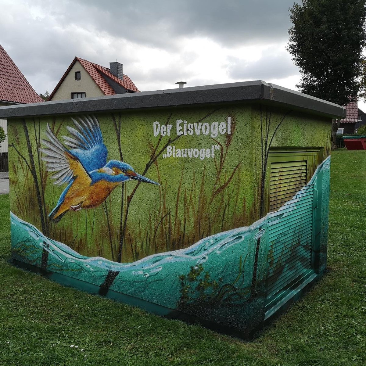 CoraLandshuter's tweet photo. Platz 2 bei unserer #Trafowahl 2021 geht an die #Trafokunst aus #Hasselfelde #Eisvogel
https://t.co/1G7KC76dgj https://t.co/W9FVh9XNux