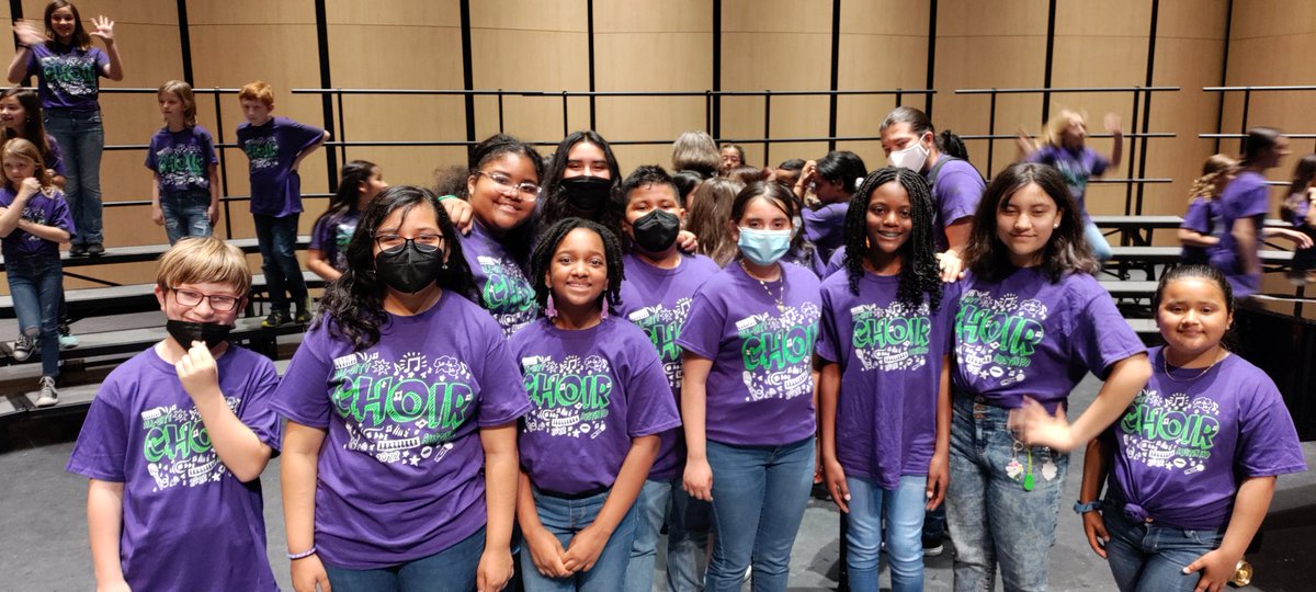 MsUrbanoMusic's tweet photo. LATE POST! The Annual AISD Elementary All-City Choir Festival was AMAZING. Our Hart Rocket 10 did superb. It was such an honor to be a clinician and conductor for so many amazing young singers! ¡Bravo a todos! #TalentGrowsHere #AISDProud #ElementaryChoir #HartRockets @AISDArts https://t.co/XACAzXUsWu