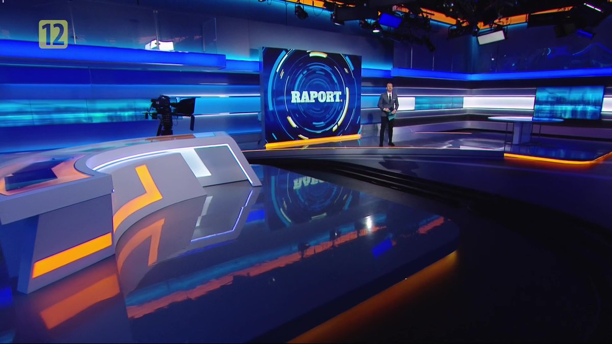 tvpolsat_info's tweet photo. W Polsat News trwa "Raport". Zaprasza Przemysław Talkowski.
#Rapot #PolsatNews https://t.co/3Hie22PNqe
