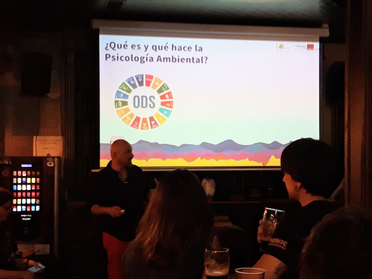 Fran_Jareno's tweet photo. Seguimos con "Nuestra Sociedad" con @PabloOlivos5 que nos habla sobre "Psicología Ambiental" @pintofscienceES en #Pint22ALB #Pint22CLM. @StPatricksAB @UCLMdivulga @ftaadcee_ab @esiiab @PopularLibros @PCTCLM @I3aUclm @AJIAlbacete @cribuclm #idine https://t.co/cC0cFR5Y0I