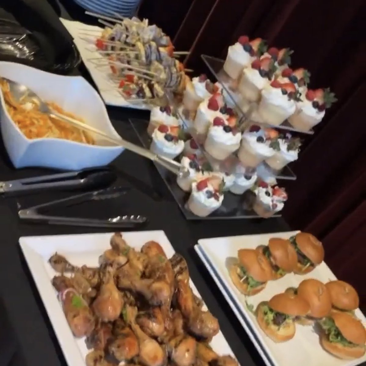 It’s great to have ended the year with our first Alumni cocktail &amp; the BSN gala! We were pleased to see many alumni and prospective students. Congrats to our graduating members, we hope to stay in touch! Merci pour cette belle année, nous avons hâte de vous voir sur le campus!☀️