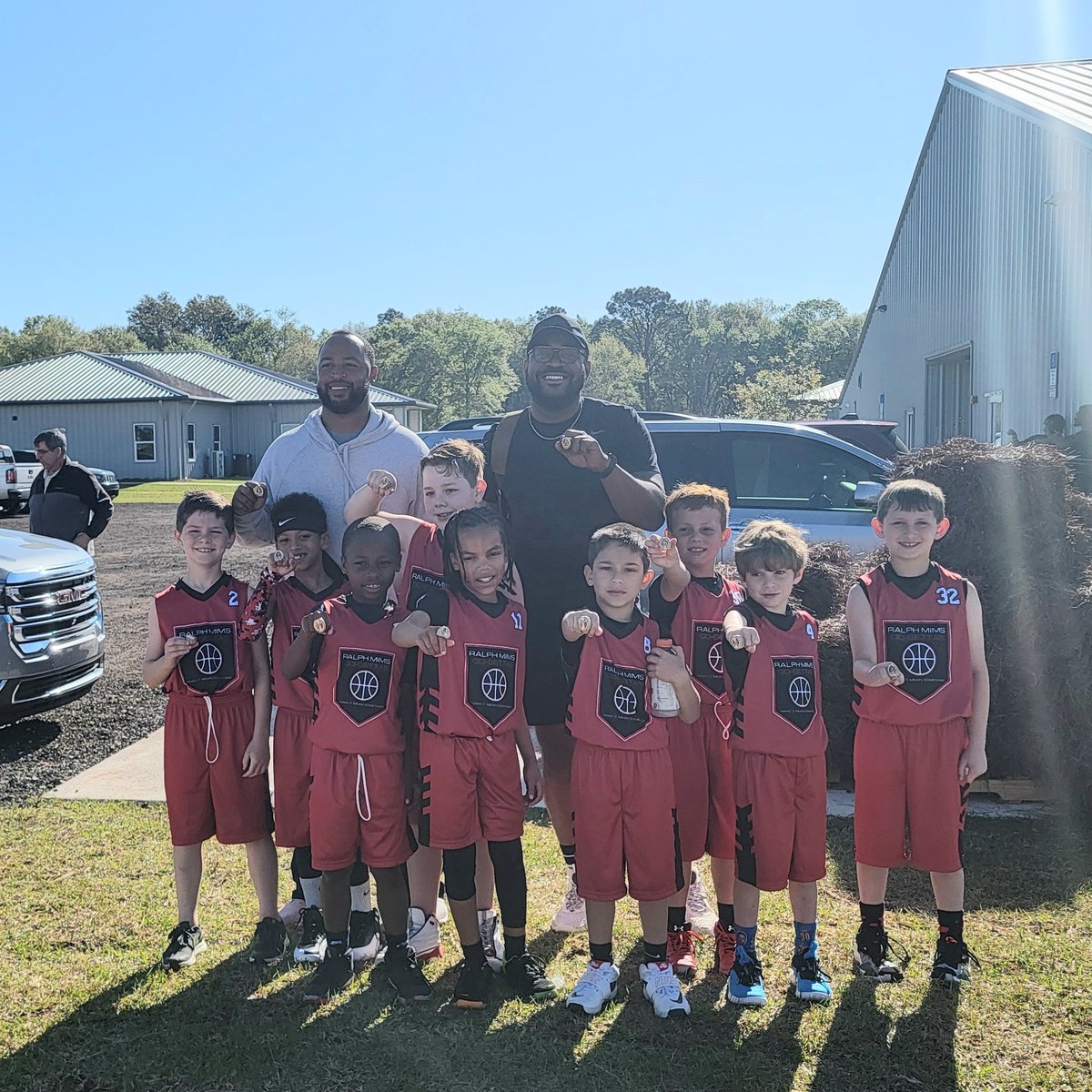 RMimsBasketball's tweet photo. Ralph Mims Go-Gettas 3rd grade boys 🖤 https://t.co/dLhMfFhukn