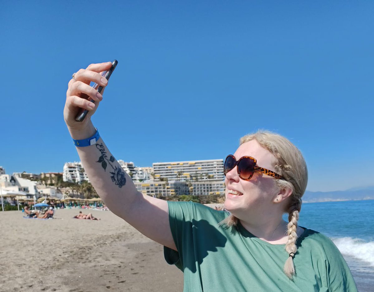 jodes206's tweet image. 💚Just a girl taking a selfie, attempting to get on with life💚 #grief #gettingon #Torremolinos
