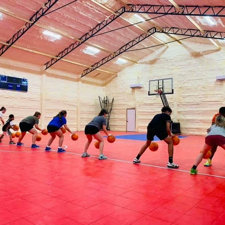 RMimsBasketball's tweet photo. Doing what I love 🖤 https://t.co/jchqMmrlD3