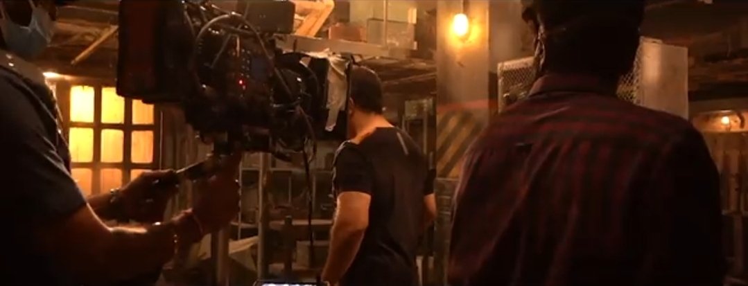 hariiprakashh's tweet image. 🥺🥺 @ikamalhaasan 
Aandaavaaahhh🙏🏿🙏🏿🙏🏿🙏🏿