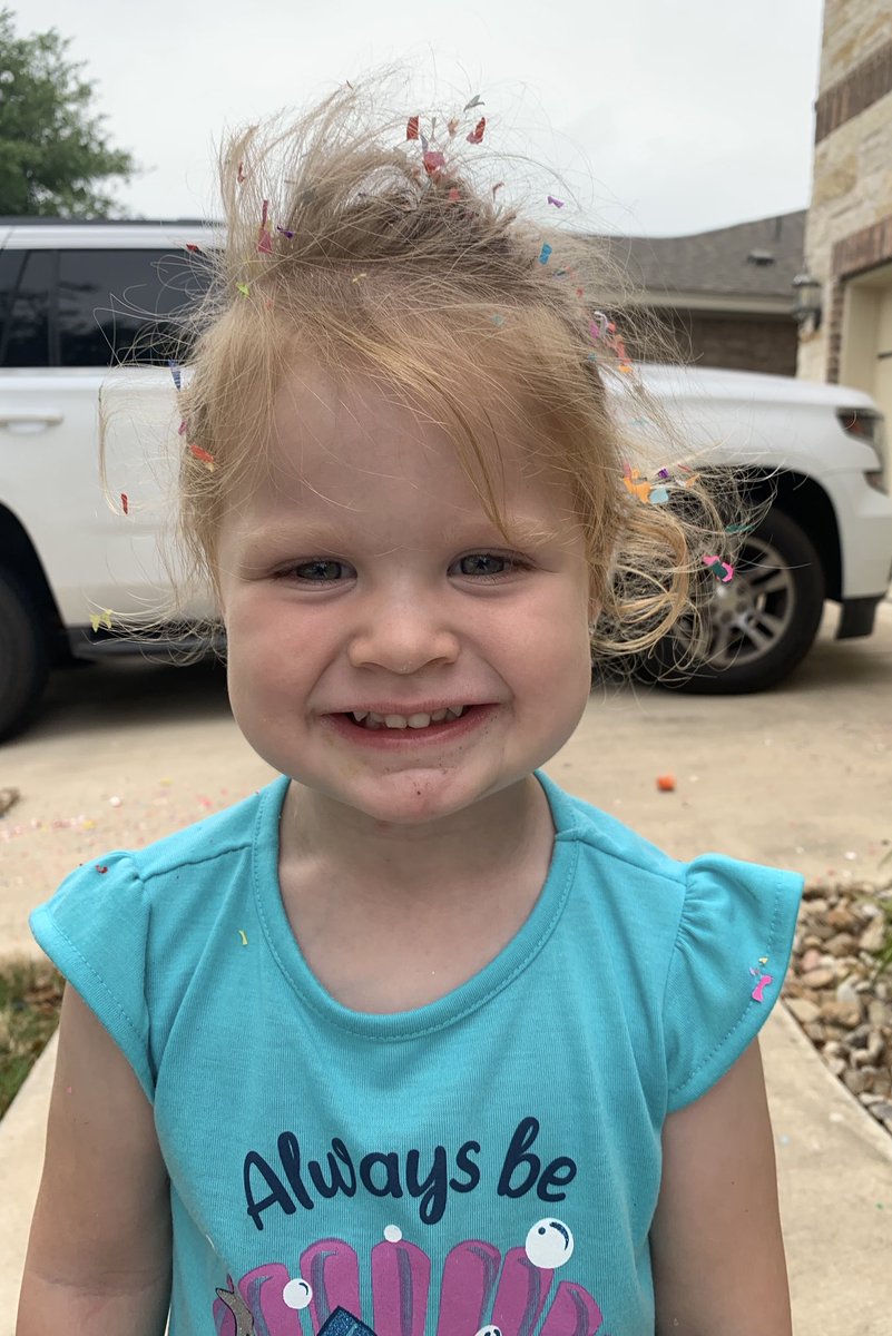 RobinHuzz's tweet photo. Happy 3rd birthday to my funny, sassy, smart, beautiful Everly. Mimi loves you💕 https://t.co/rbv2LwWL3n