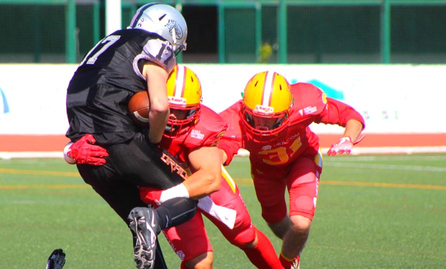 H_Deportiva's tweet photo. ����FÚTBOL AMERICANO - LNFA 2022.
➡️Semifinales SERIE A
@ososrivas 39-7 @BDN_Dracs
@barberarookies 14-37 @BlackDemonsFA
➡️Cuartos de final SERIE B
#Firebats 39-12 #Giants
#Camioneros 25-28 #Mercenarios
#Cavaliers 55-0 #Lions
#BlueDevils 52-14 #Linces
📋⤵️
https://t.co/Cg8L4qgIn0 https://t.co/n0NKqs8whe