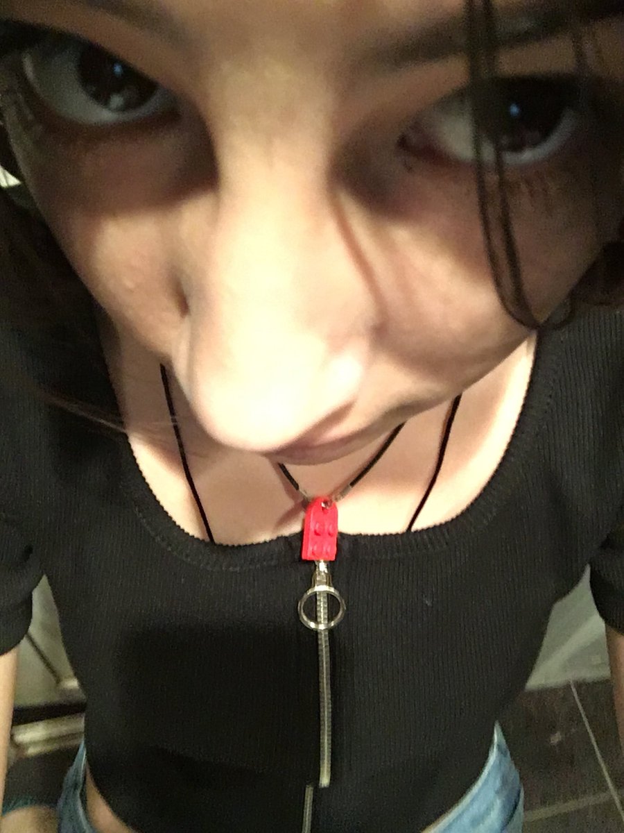 xluvinq's tweet photo. Going to florida tomorrow, what the fuck do I pack😭 https://t.co/yN5FwNGxQo