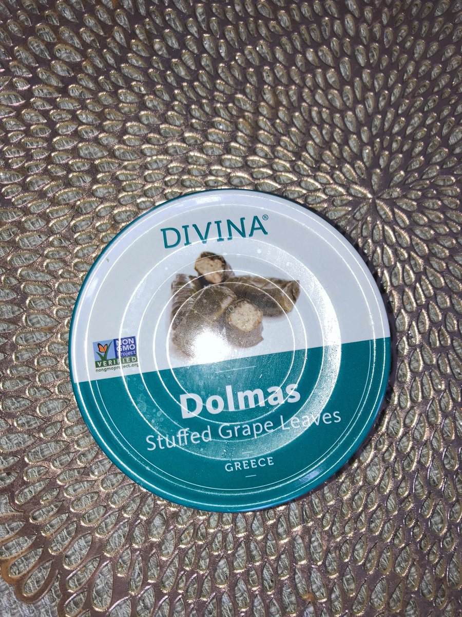 Coco141406's tweet photo. Good afternoon blessings on this beautiful Tuesday don’t forget to stay hydrated and eat healthy. One of my go to fav snack stuffed grape leaves by Dolmas. #dolmas #stuffedgrapeleaves #food #grapeleaves https://t.co/jitNt4hJfY