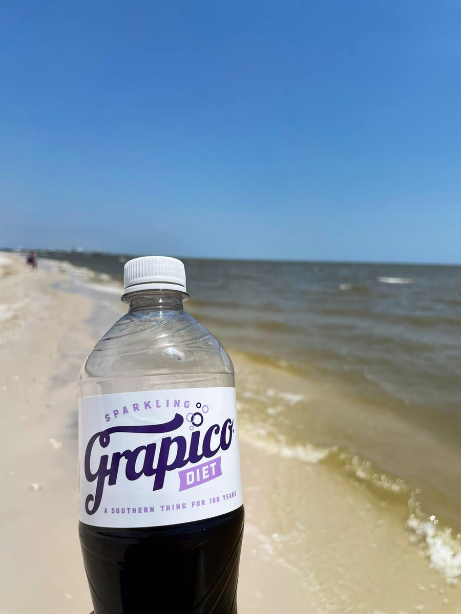 themozzking's tweet photo. During my visit to New Orleans, I drove embarrassingly far to try @Grapico, thanks to @DavidBrody @TheBrooklynBoys @SkeeryJones. It was delicious! I enjoyed two on the beach in Gulfport, Mississippi https://t.co/qf0wGiAcr5