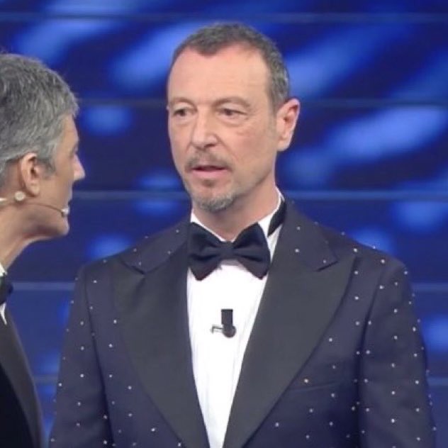 ansia_totale's tweet photo. Neanche 30 minuti e già si sono esibiti 4 cantanti 

#ESC2022 #ESCita #Eurovision https://t.co/BA9pr691o8