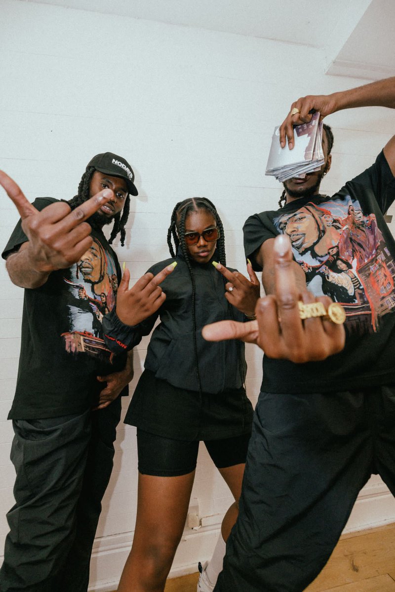 nodaysoffcc's tweet photo. LIZZY CLOTHING ❌️ NODAYSOFF BUNDLES OUT NOW 🌍🚀‼️

GRAB THEM BEFORE THEY GO 😪

https://t.co/kLjS1pofNY

📷 [pluggygram I/G] https://t.co/VQHNQ5Emgt