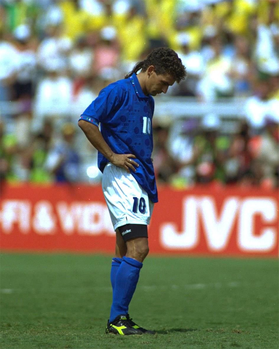 FlakoSentYa's tweet photo. They have a saying in Italy, “Socrates died poisoned and Baggio died standing.” https://t.co/8QiKNLiXDt