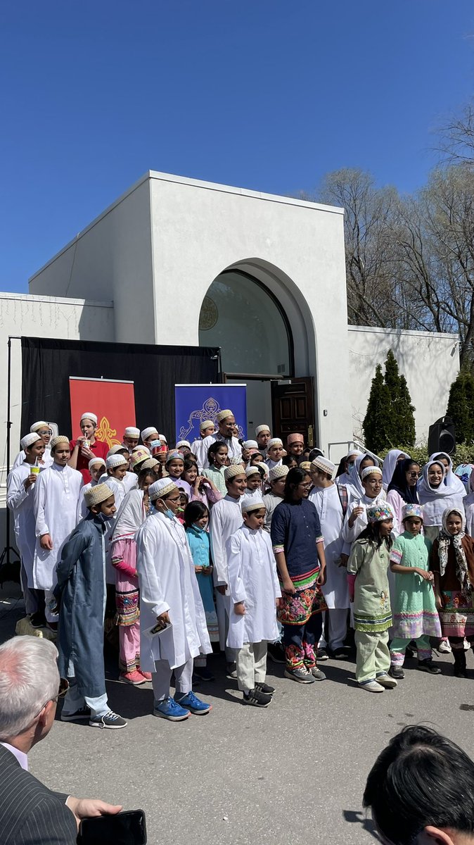 imranhasanyyz's tweet photo. @Bohras_Canada @Dawoodi_Bohras @YRP @JustinTrudeau @CanadianPM @PaulChiangMU @DaisyWai_ @DavidWestRH @iainlovattws @RaikaSheppard @_Roozbeh Thank you for the kind invitation to celebrate #EidUlFitr #StrongerTogether https://t.co/P7n5yyqDF4