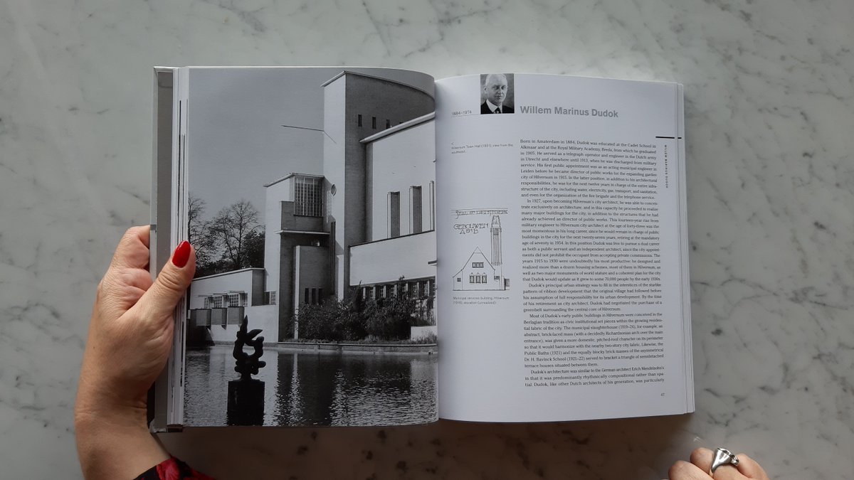 PodioMX's tweet photo. Martes de Libro: El otro movimiento moderno
Leer más 👉 https://t.co/aJNXujl8yc
#KennethFrampton #MartesdeLibro #arquitectura #libros #librosrecomendados #desdeelpodio https://t.co/FdcmyOyfaz