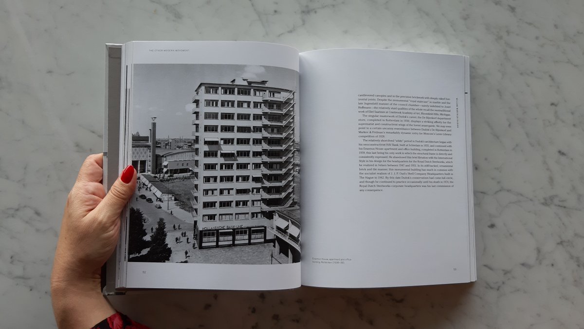 PodioMX's tweet photo. Martes de Libro: El otro movimiento moderno
Leer más 👉 https://t.co/aJNXujl8yc
#KennethFrampton #MartesdeLibro #arquitectura #libros #librosrecomendados #desdeelpodio https://t.co/cykxLcSRxK