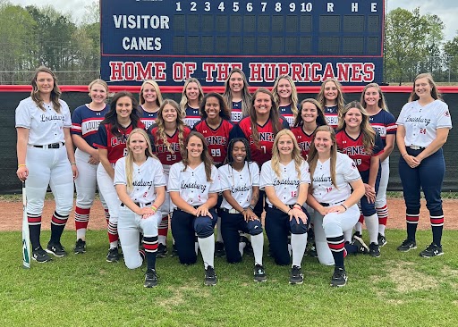 LouisburgCanes's tweet photo. It's been an amazing season for your LC Hurricane Softball team! They have won 40 straight games to end the regular season and head to Richmond, VA on Wednesday for the Region X Tournament.  Currently 42-3 and ranked 3rd in the nation. #GoCanes https://t.co/NbmTBP3q0f