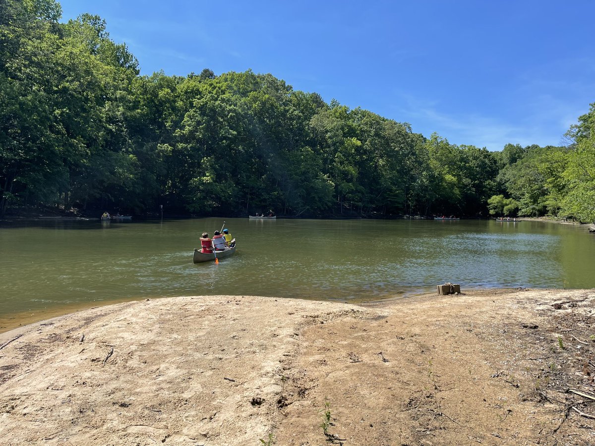 pdslmartin's tweet photo. Canoe time!!! #pdschargers https://t.co/eRa7N6jlin