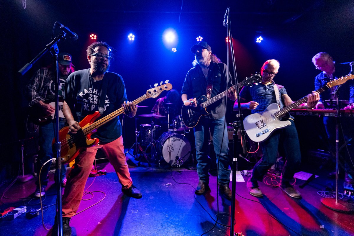 fantailmedia's tweet photo. A #jumpback to late last month with @Eleganza_band #InTheEntry on 4/29/22, 📷 for @FirstAvenue. #livemusicphotography #supportlivemusic #supportlocal #supportlivemusicvenues #Minneapolis https://t.co/9TUMCWKJHj