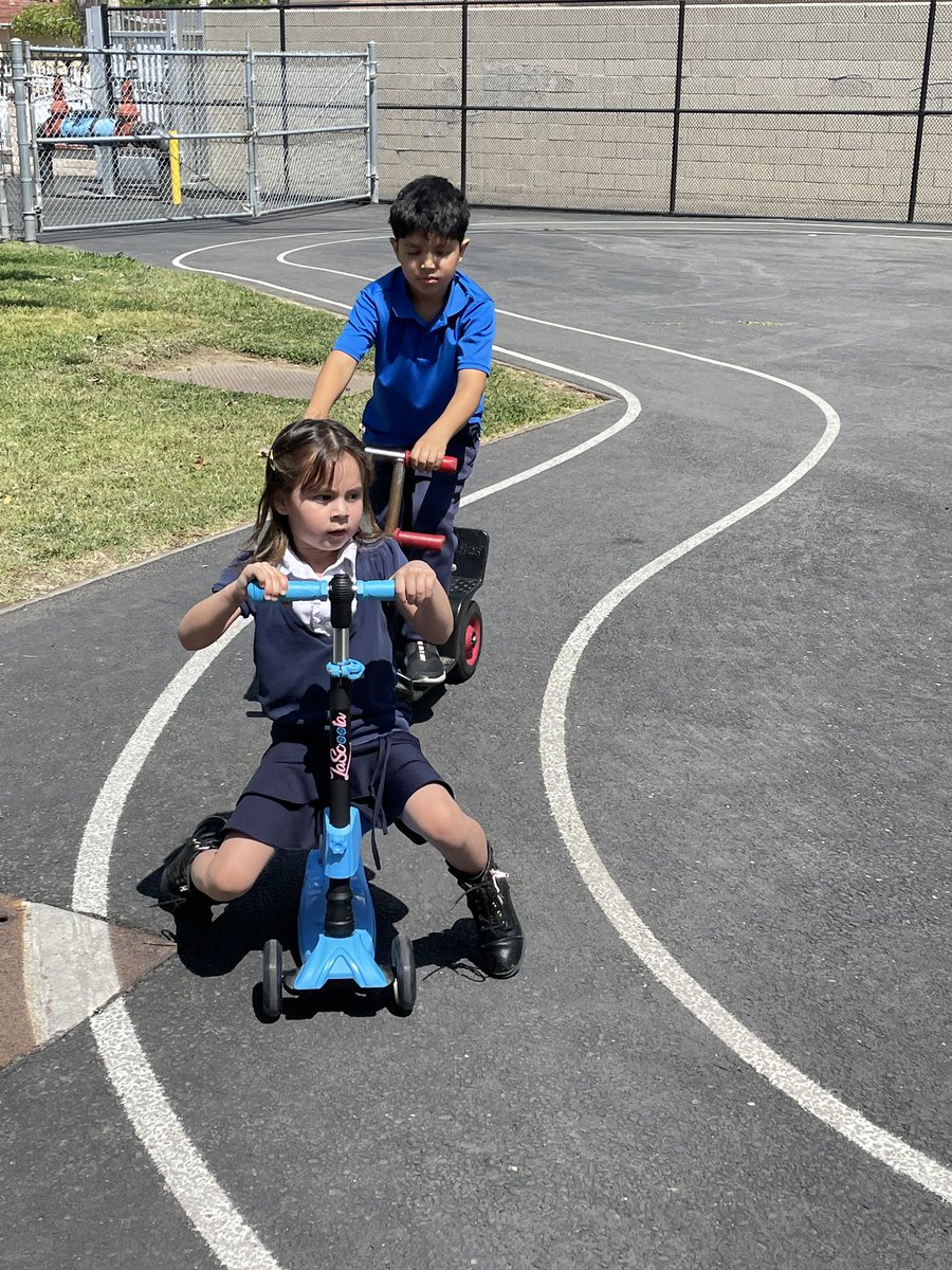 Persuasive writing in action! Kinder students wrote to @YorbitaCheetah Principal, Mrs. Grigsby, to convince her that they were in need of new scooters. Students are now enjoying the scooters they were presented with last week. @RowlandSchools #WeAreRUSD