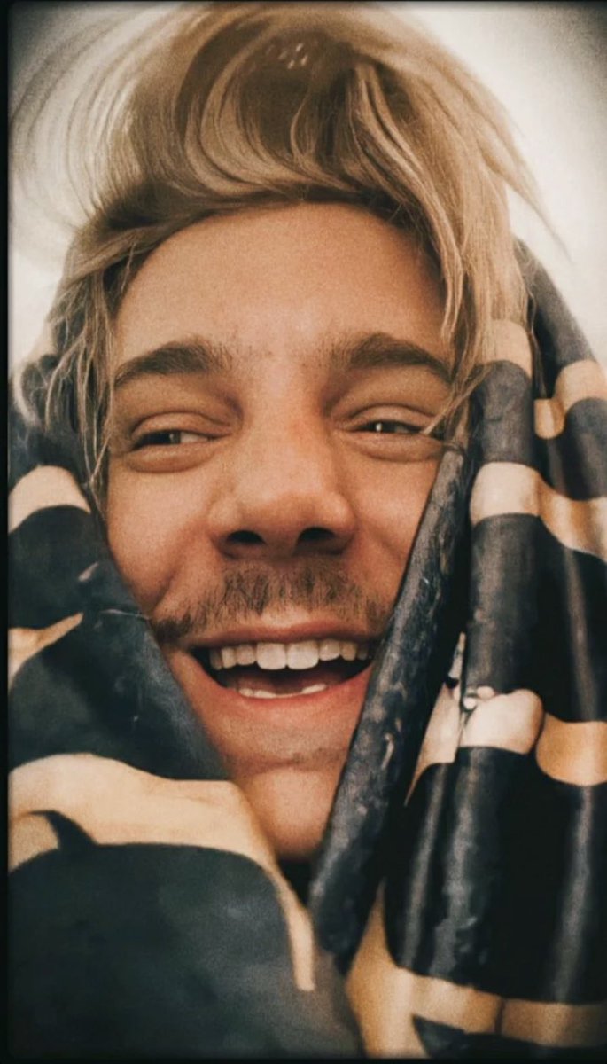 DailyEef's tweet photo. SMILES FOR EVERYONE!!! 😊💗
•
•
•
•
How is everyone’s day going? :D
#YouTuber #TourEef #streamer #SoftBoi #softboi #crankgameplays #Crankgameplays #EthanNestor #ethannestor #EthanLove #ethanlove #ihtdtt #IHTDTT #DailyEef #dailyeef https://t.co/BjstqdpfKe