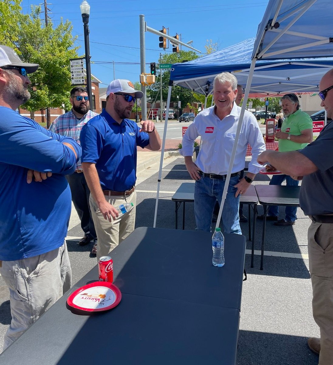 MikeCollinsGA's tweet photo. Y'all I'm out here working the streets like Nancy Pelosi works a liquor bottle. 

Team Overhaul will not be outworked. Big thanks to @MattRichardsGA for hosting us for lunch in Barrow County in between knocking doors! #gapol #GA10 https://t.co/WkE1yxTnVL