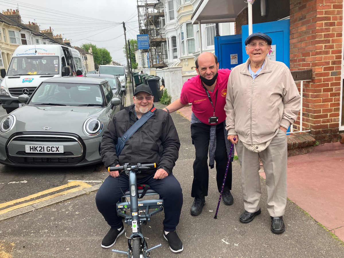 Food and Friendship tweet media