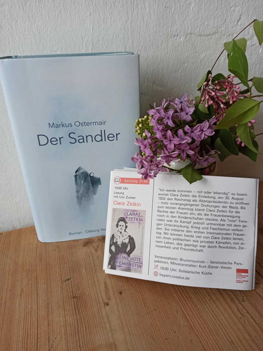 Unsere nächste #Lesung ist erst im Juni (25.06 -18:00–Der Sandler – mit Markus Ostermair). Aber auch im Mai können wir Euch noch eine Lesung, sehr empfehlen:
So, 21.05.22 // 19 Uhr #ClaraZetkin Lesung mit Lou Zucker  „Ich werde kommen – tot oder lebendig“
bibliotheka.rosenheim.tk/2022/05/08/28/