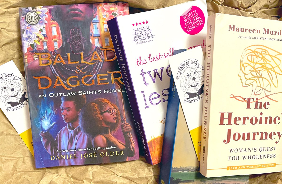 BeckyIB's tweet photo. Books! Have new books!✨📚✨
Three “serious” and one FUN!
Cannot wait to delve into #BalladAndDagger new series by @djolder
Thanks @UnionAveBooks for always being great. And sending swag. https://t.co/ldhIkZIqo7