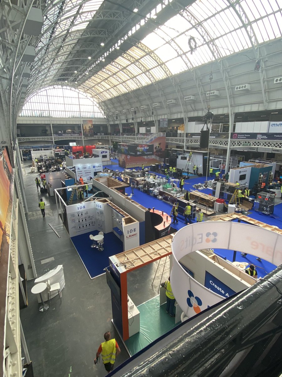 LizoFizo's tweet image. Build day two of the ⁦@mediaprodshow⁩! Tomorrow it’s showtime! It’s great to be back!! Come and see me and the ⁦@Bubble_Agency⁩ team in the press office. #mpts2022