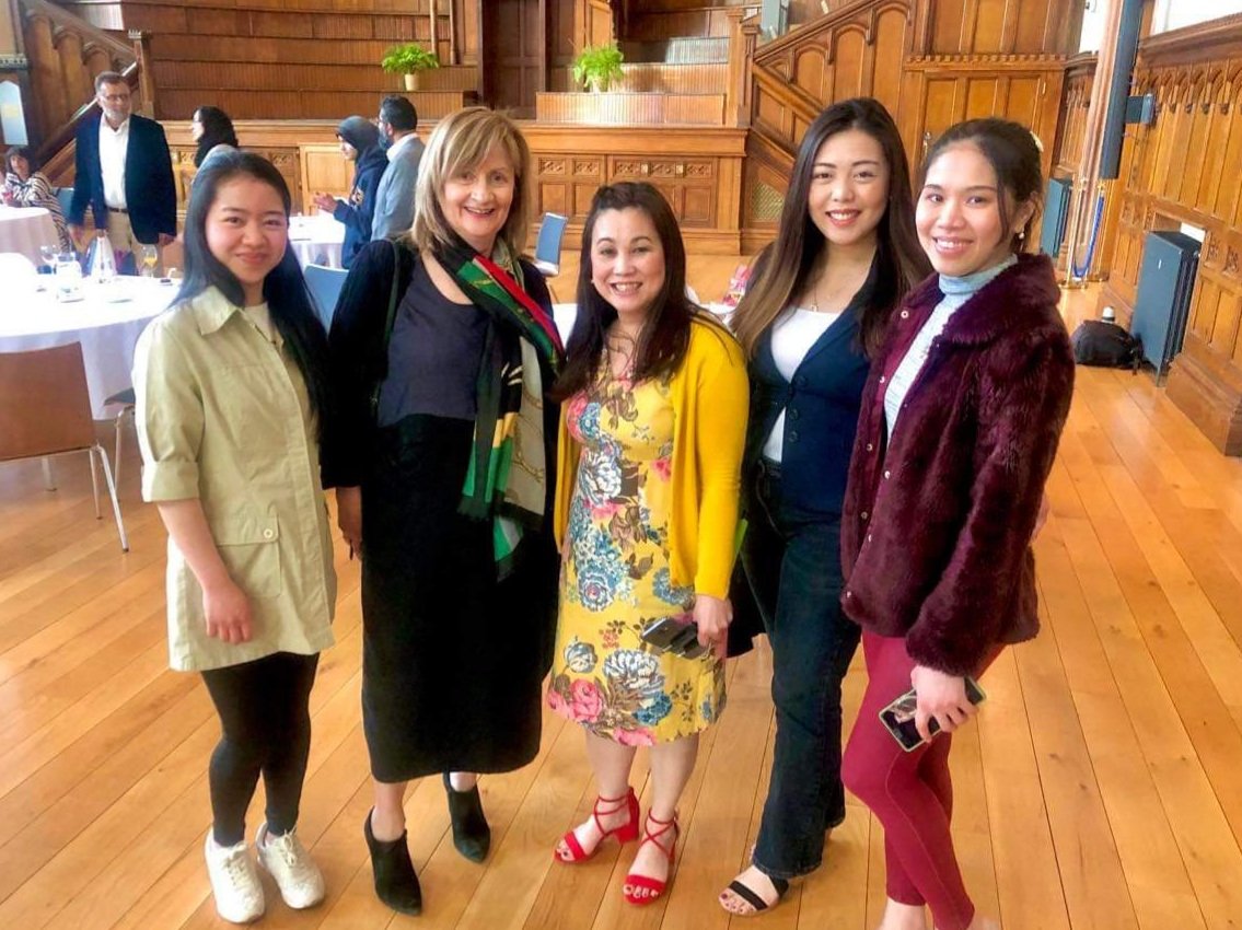 Lovely meeting @CathNIQI @WesternHSCTrust at the Mayor's reception. Pre- celebration of International Nurses Day #Philippinenurses🇵🇭 #WTHeroes