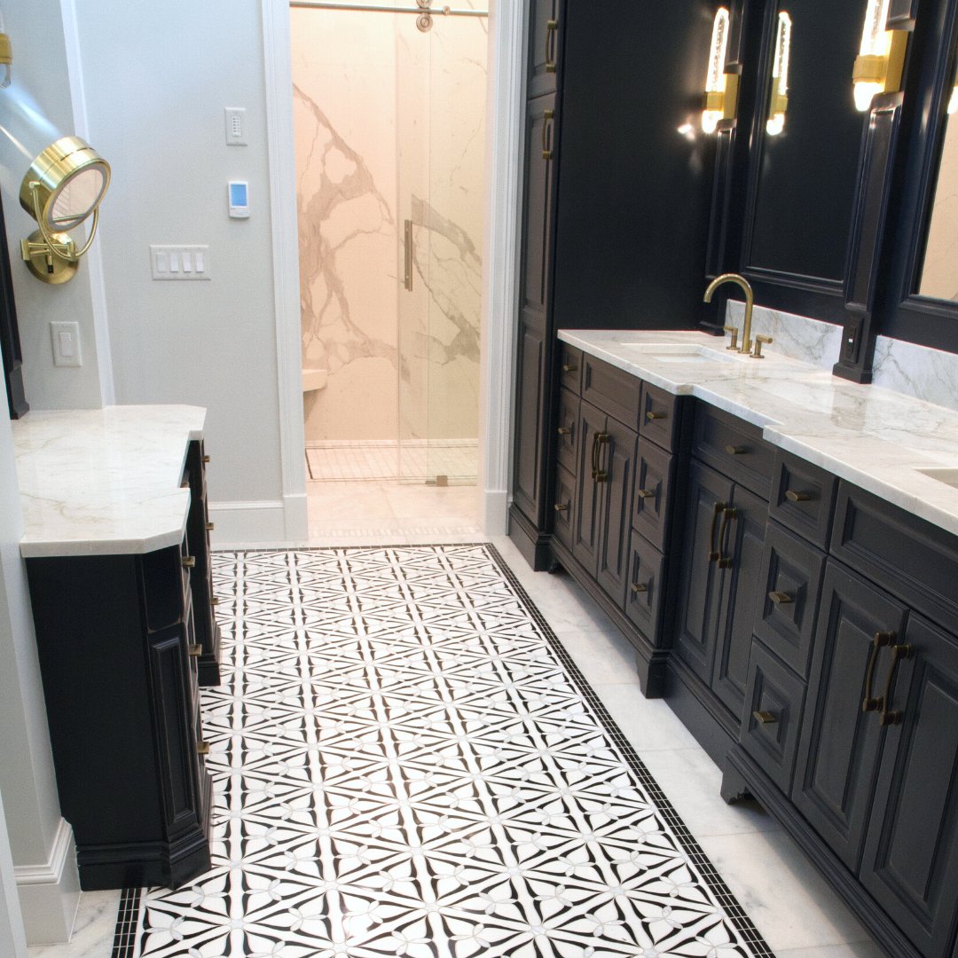 GoofProofShower's tweet photo. With #GoofProofShowers tile, niche and shower kits you can easily create a beautiful #bathroom like this one.

From installing a shower pan liner to finished tile walls &amp; floors, we can help you get the job done right! See all we have to offer and shop➡️ https://t.co/ZK3LQewnmH https://t.co/5cuEVUGm1E