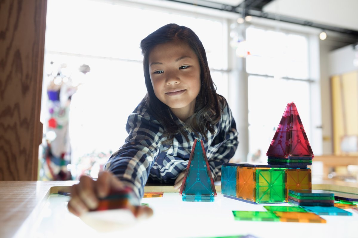TELUS_Spark's tweet photo. Spark a passion for learning by exploring connections between engineering, innovation,technology, and art through collaborative design projects🧑🏫 Submit applications by May 12,for your class to spend a week at Spark for @chevron #OpenMindsScienceSchool https://t.co/Y54nPXWzGK https://t.co/Qo2YvGsVIc