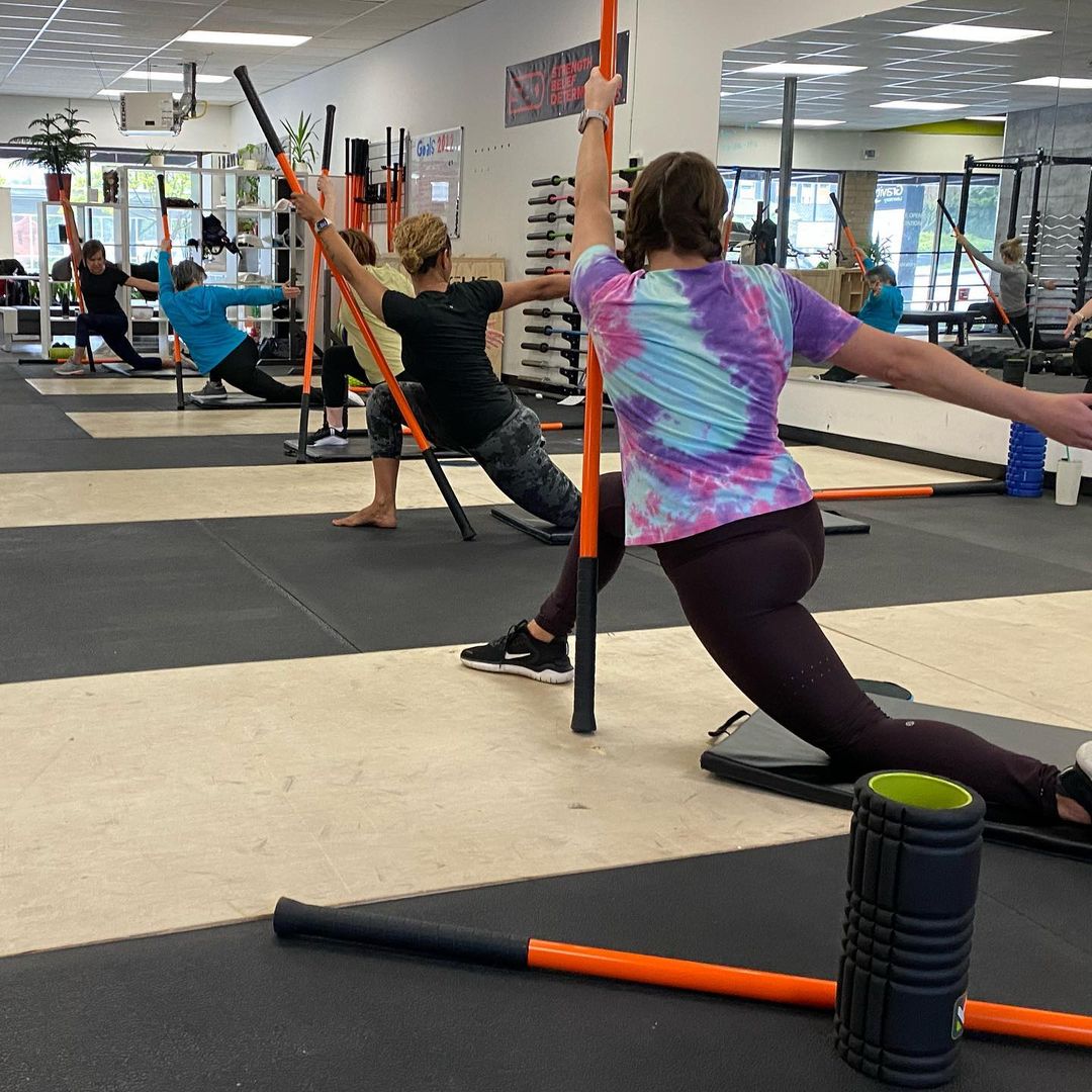StickMobility's tweet photo. Stick Mobility classes at Gravity Laboratory (IG: gravitysc) in Port Moody, BC 🥢
#StickMobility #flexibilitytraining #thoracicmobility #coreworkout #hipmobility #shouldermobility #portmoody #bcfitness #vancouverfitness https://t.co/mBuotkS0F0