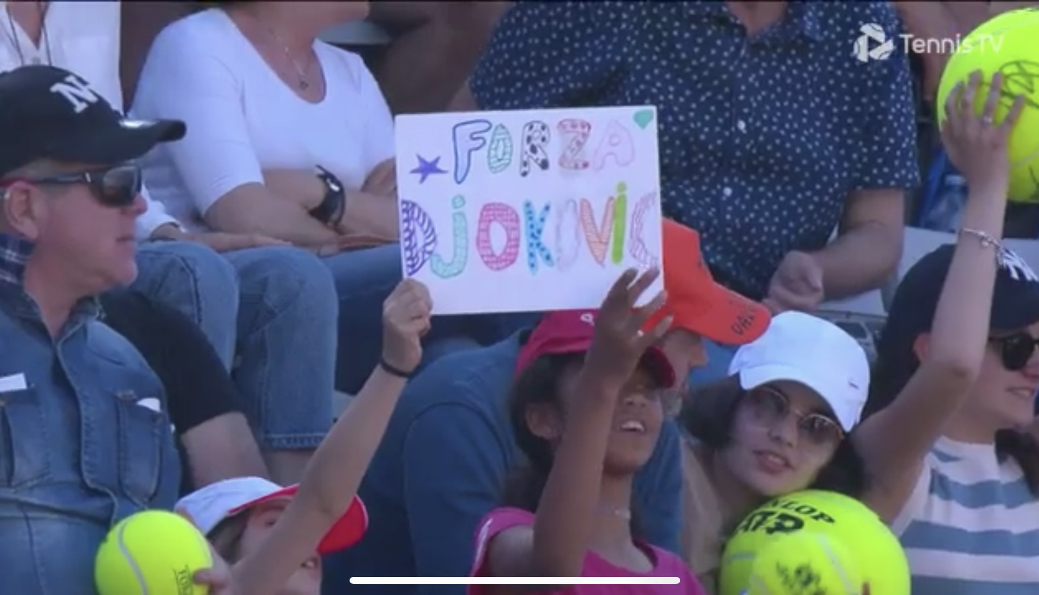 FSaA-J2XIAYbRIr?format=jpg&name=large