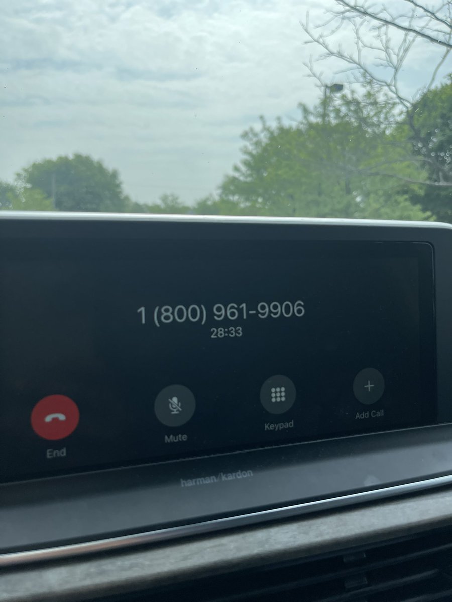 AKMillie's tweet photo. When you wait on hold for help and NO ONE ANSWERS! I heard the “thank you for continuing to hold, a rep will be with you soon” thing about a hundred times @nyandcompany #badservice https://t.co/qVNdYaz2n1