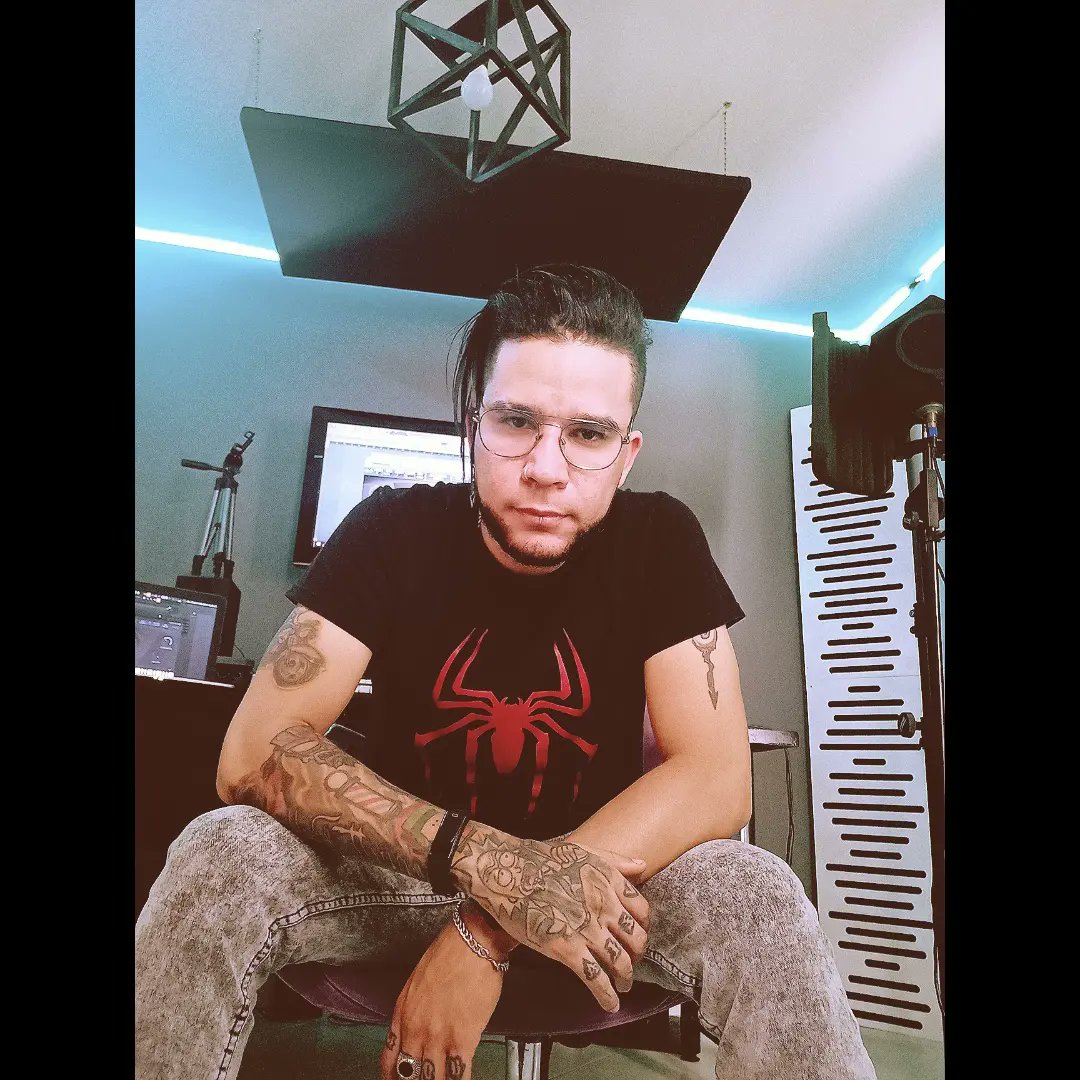 AndresPolly's tweet photo. Avi Music. https://t.co/ktBSx82prK