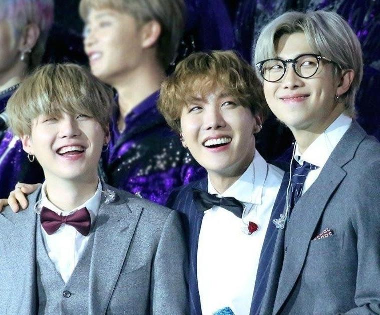 BrazilianArmys's tweet photo. [📰] A Tracklist do CD3 'Proof' contém demos inéditas de várias músicas!

E a terceira nova faixa intitulada, 'For Youth' é revelada, Namjoon, Yoongi e Hoseok do BTS são creditados.

@BTS_twt #BTS_Proof #방탄소년단 #BTSARMY https://t.co/wH8WmH1Mmc