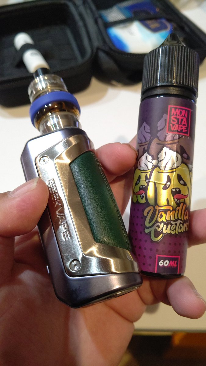 VAPE_S336S336's tweet photo. クリアロでバニカスが旨い・・・
連休開けで仕事の疲れが抜けなくてビルドする気が起きない・・・

FTで交換コイル２０パック買溜めしてた自分を褒めたいw

#VAPE
#ストック癖有り https://t.co/3SrtsU0n3e