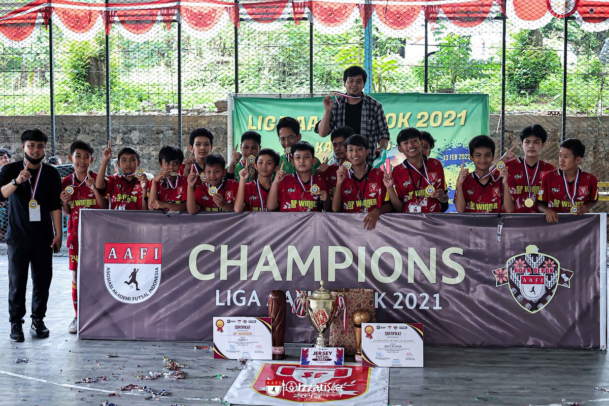 Alhamdulillah sebelum memasuki liburan bulan ramadhan, kami mendapatkan Rizky yaitu menjadi juara liga AAFI REGIONAL DEPOK U-13 sfwinner.com sfwinner.id
