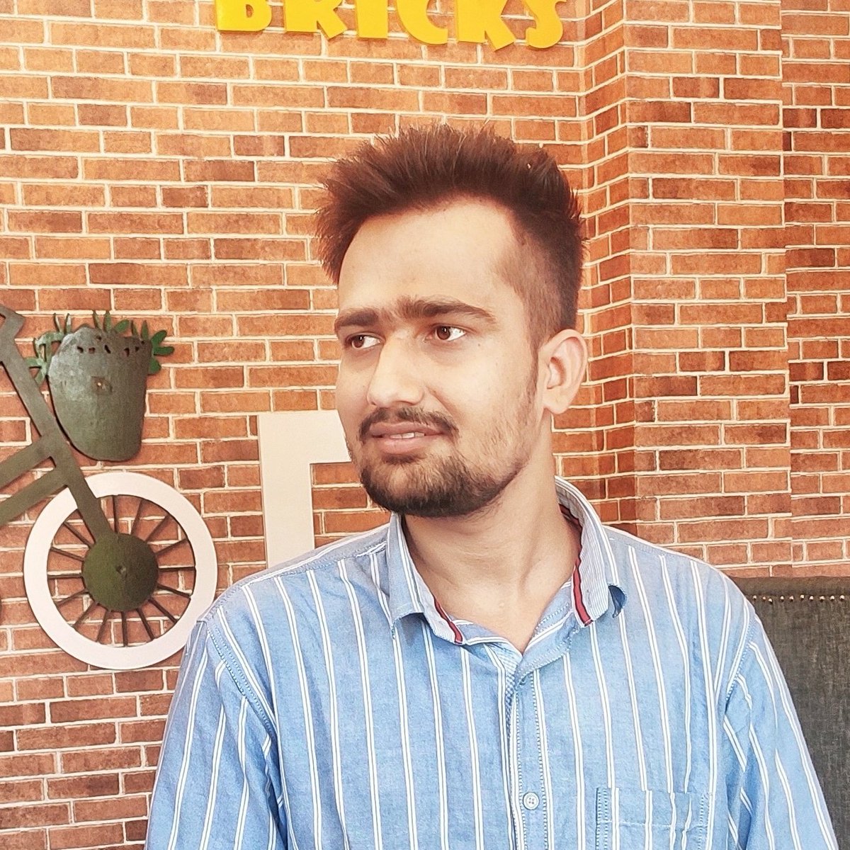 rnvishnoi09's tweet photo. #NewProfilePic https://t.co/sKtp5mlzDh