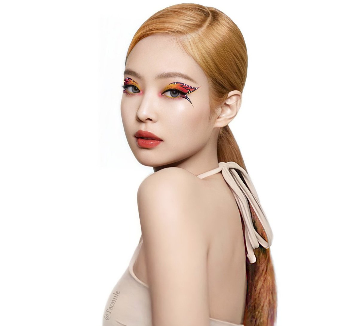 taeenle's tweet photo. Ginger jennie is back yall https://t.co/yC669MiUz4