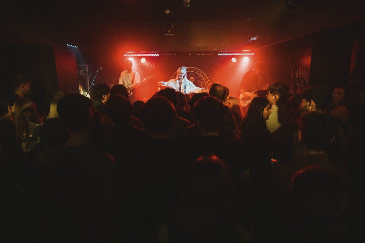 gigsinscotland's tweet photo. The Road To @thegreatescape Glasgow✅» A massive thank you to all of the artists, venues and YOU the fans for making the first edition of #R2TGE such a blast🚀Roll on next year! 🙌

📸@jagmedia_ https://t.co/pgLvBxWuvN